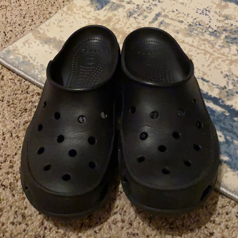 New Black Crocs Size 9